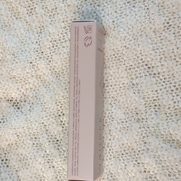 Wander Beauty Lip Retreat Oil in Skinny Dip, 10ml/0.33 fl oz - Picture 3 of 7